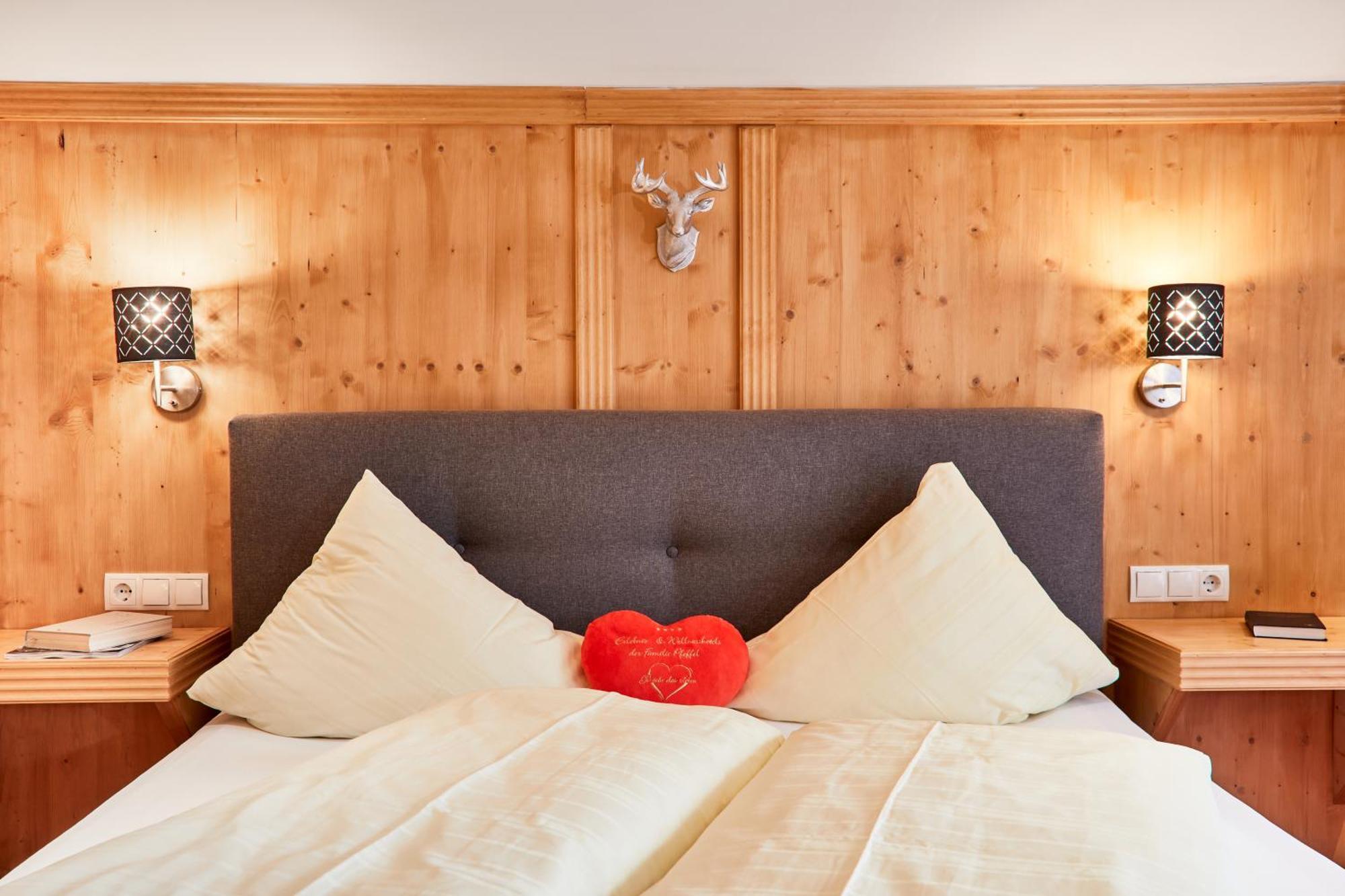 Hotel Hubertushof - Ihr Hotel Mit Herz Leutasch Pokój zdjęcie