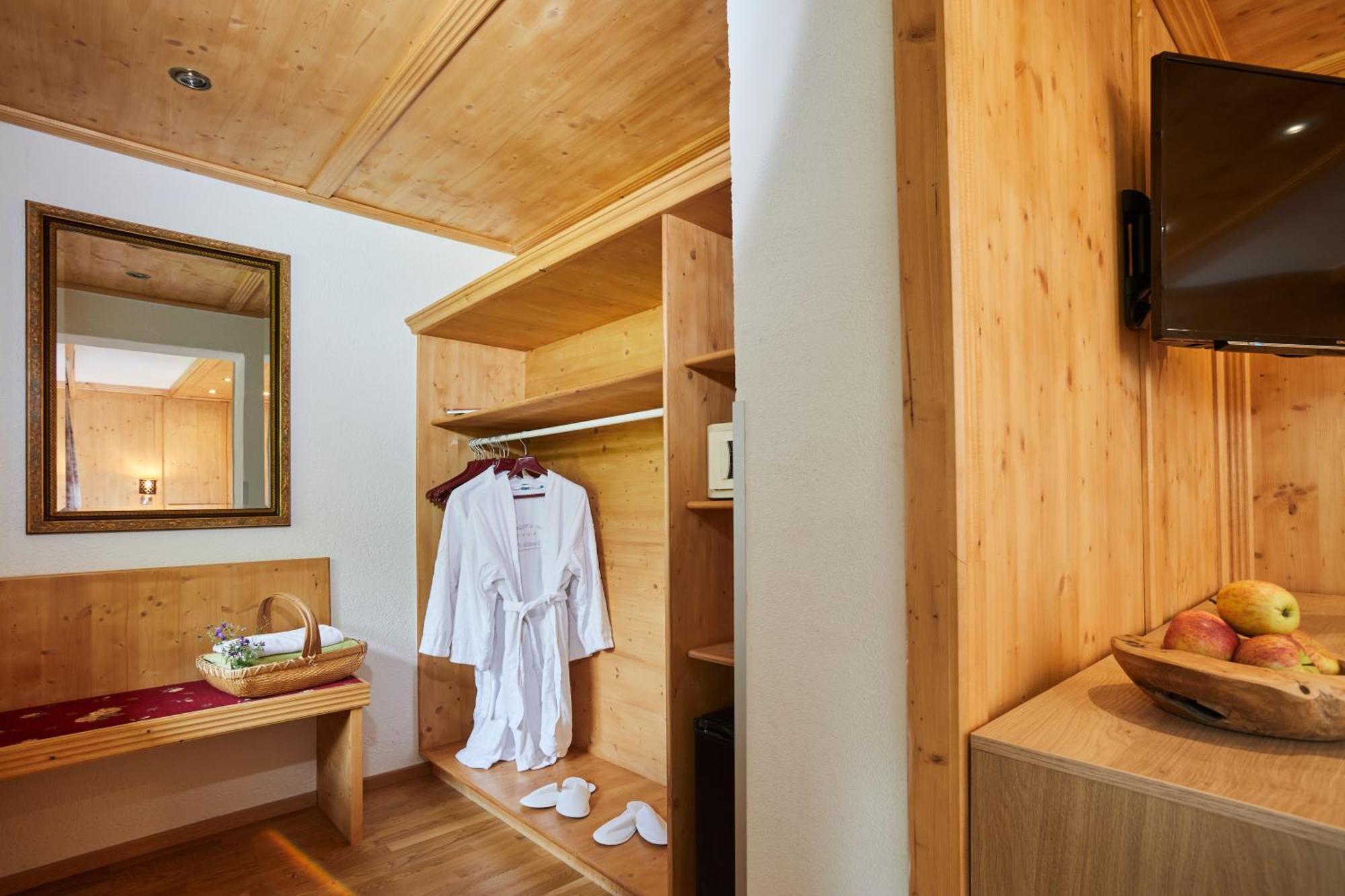 Hotel Hubertushof - Ihr Hotel Mit Herz Leutasch Pokój zdjęcie